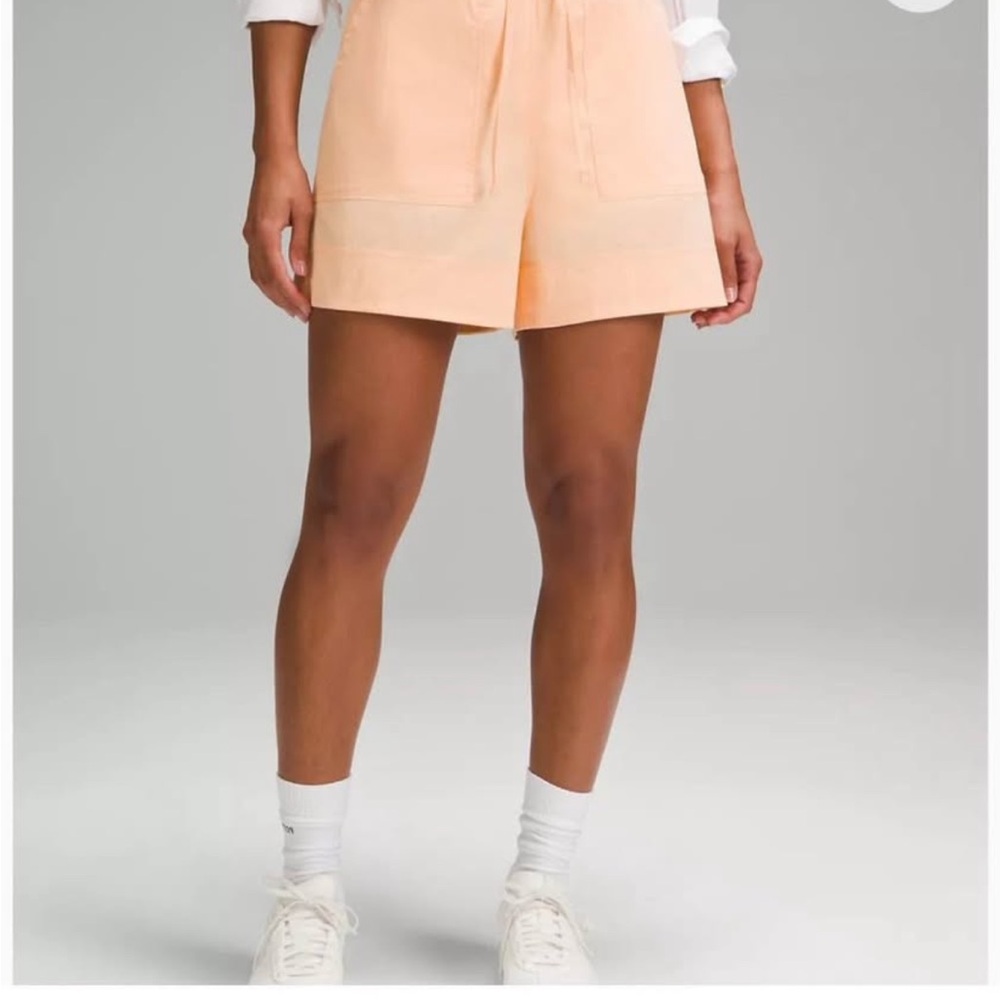 Lululemon High Waist Shorts, never worn!